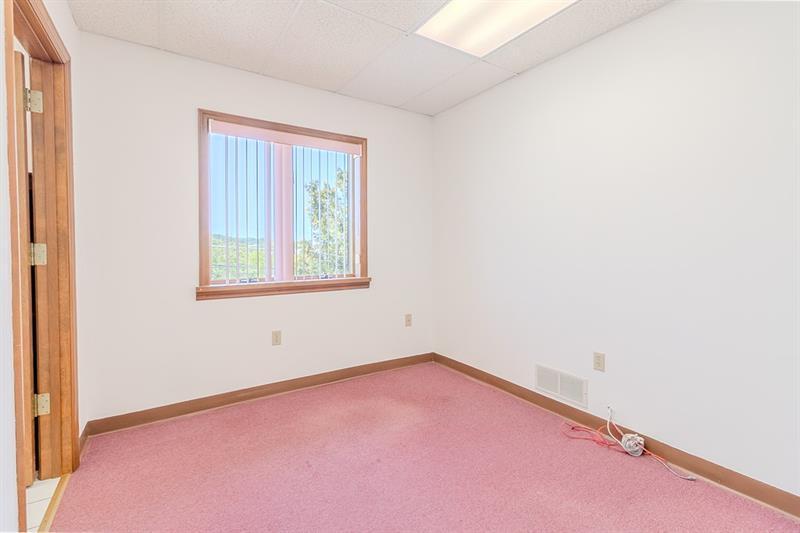 More Photos Of 1027 W Main St, Mount Pleasant Medical For Sale