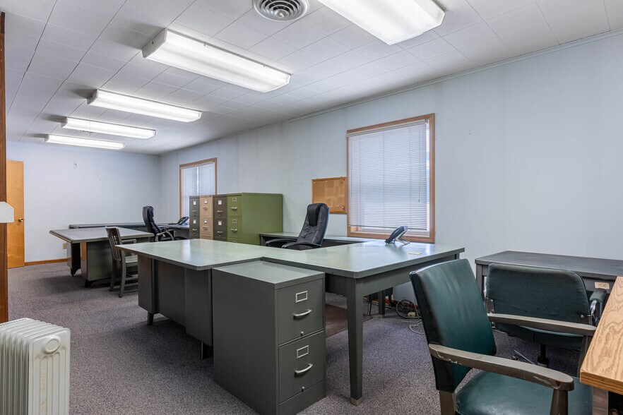 More Photos Of 3946 Indian Ripple Rd, Dayton Warehouse For Lease