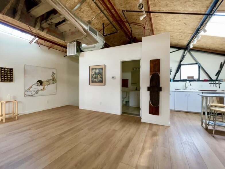 More Photos Of 3114 Larimer St, Denver Flex For Sale