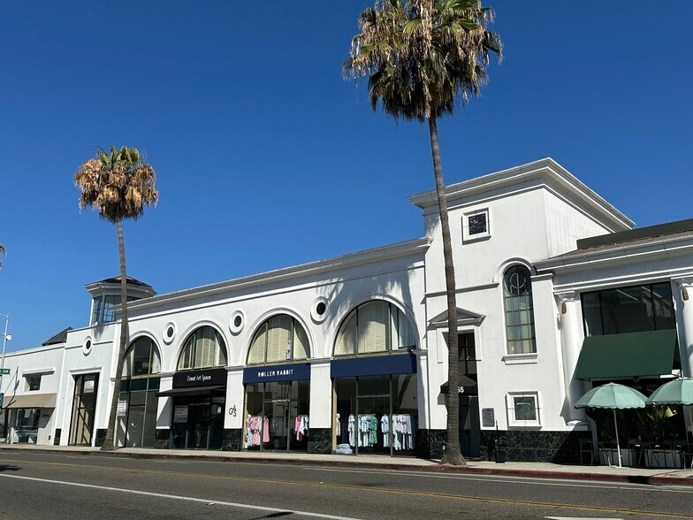 More Photos Of 9455-9469 S Santa Monica Blvd, Beverly Hills Storefront For Lease
