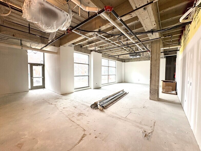 More Photos Of 250 College Ave, Lancaster Apartments For Lease