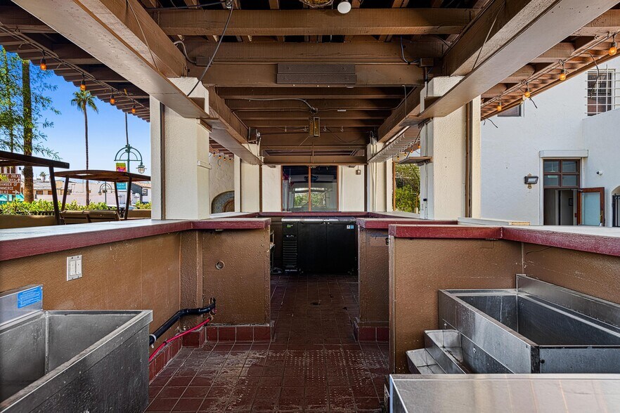 More Photos Of 369 N Palm Canyon Dr, Palm Springs Restaurant For Sale