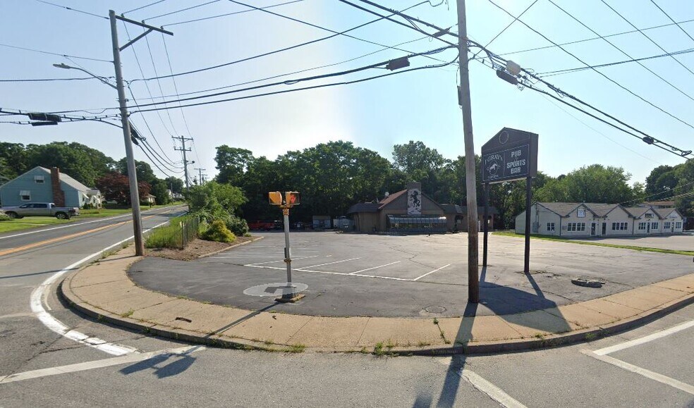 More Photos Of 405 Mendon Rd, Cumberland Restaurant For Sale