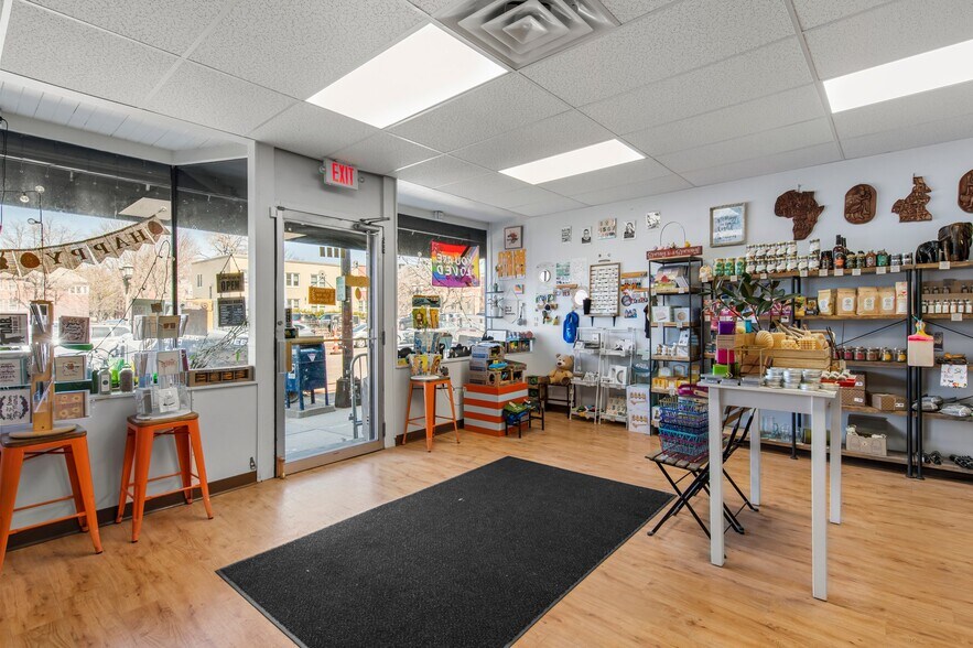 More Photos Of 1652 Grand Ave, Saint Paul Storefront Retail Office For Lease