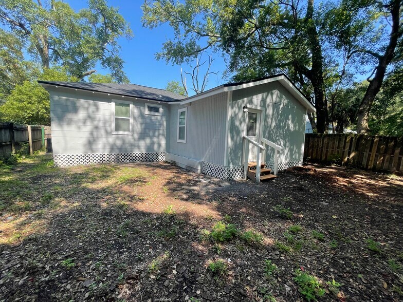 More Photos Of 619 Linwood Ave, Jacksonville Specialty For Sale