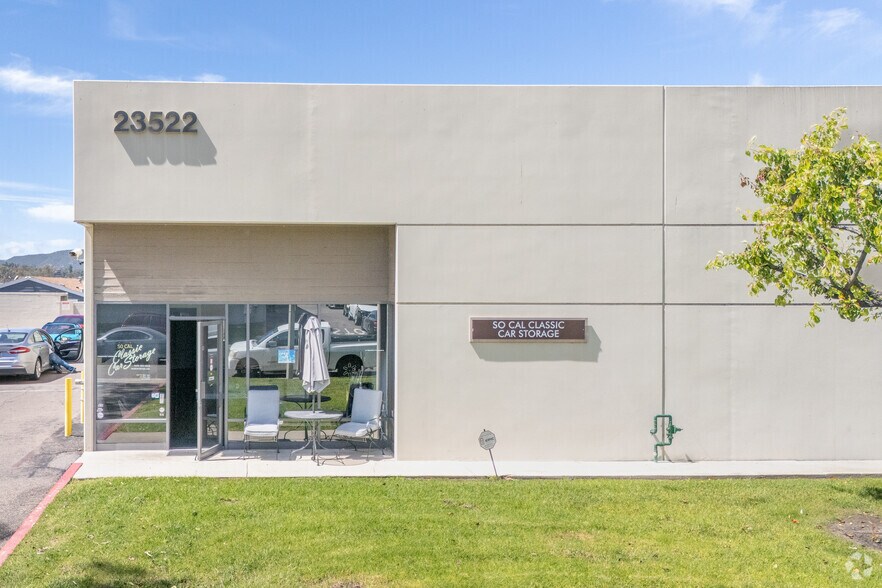 More Photos Of 23461 Ridge Route Dr, Laguna Hills Unknown For Lease