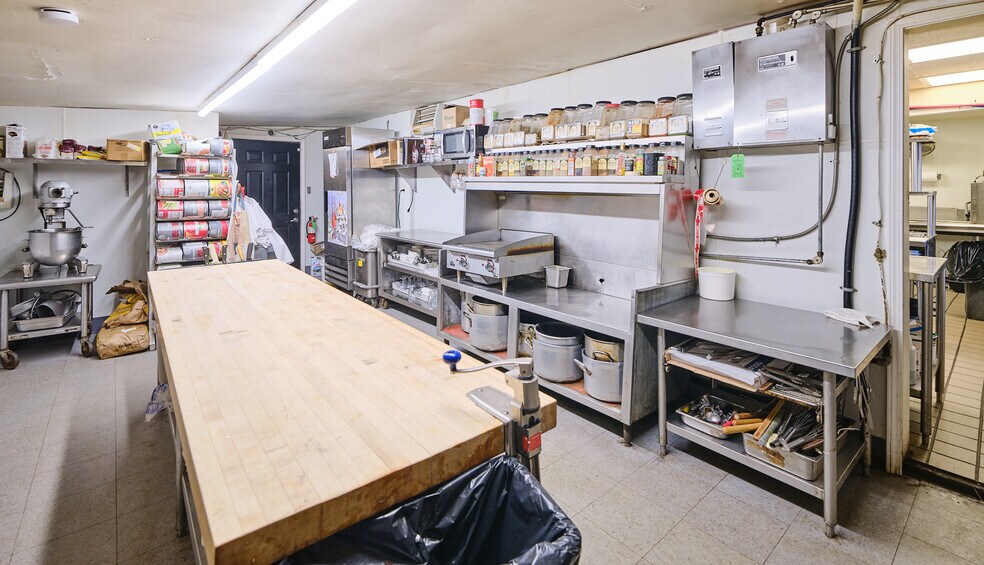 More Photos Of 6705 Easton Rd, Pipersville General Retail For Sale