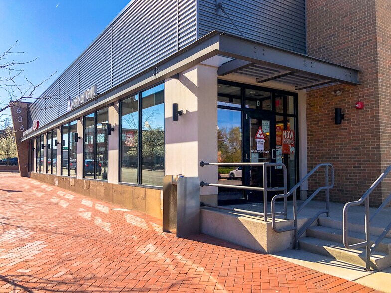 More Photos Of 636-660 Deerfield Rd, Deerfield Unknown For Lease