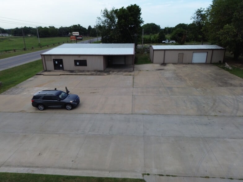 More Photos Of 542-544 Chestnut St, Skiatook Flex For Sale