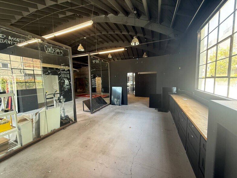 More Photos Of 2020 Placentia Ave, Costa Mesa Manufacturing For Lease