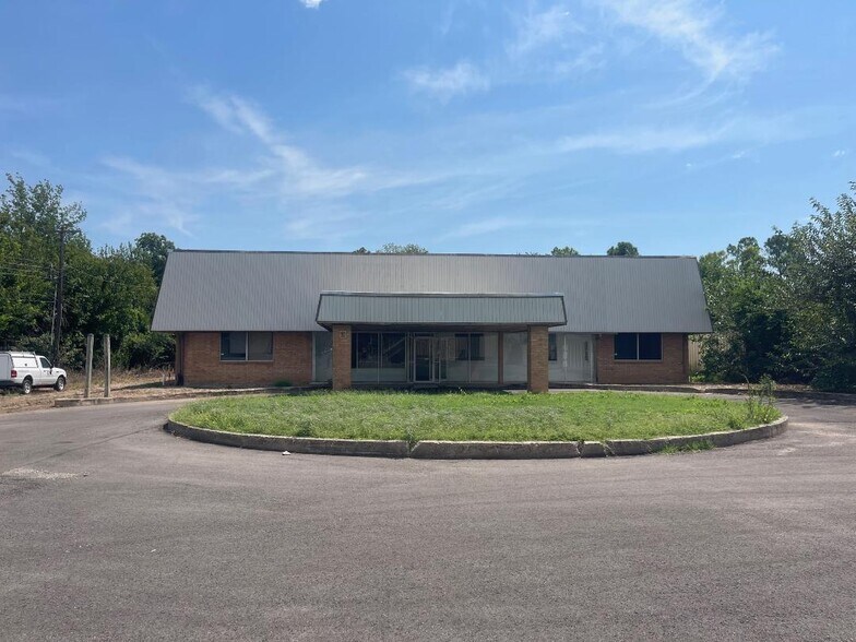 Primary Photo Of 1315 24th Ave SW, Norman Freestanding For Lease