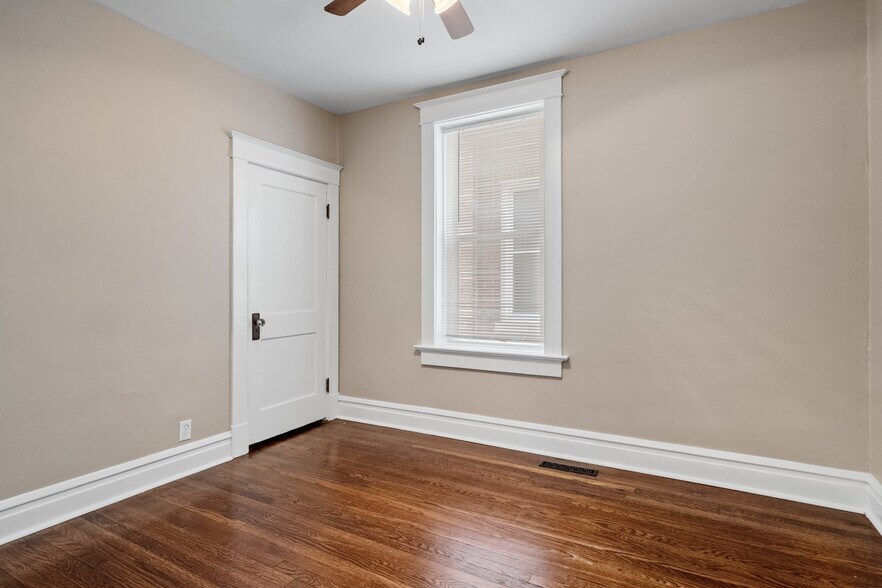 More Photos Of 5007 Goethe Ave, Saint Louis Multifamily For Sale