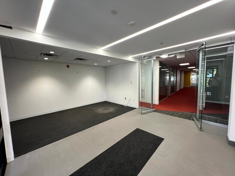 More Photos Of 350 Jordan Rd, Troy Office For Lease