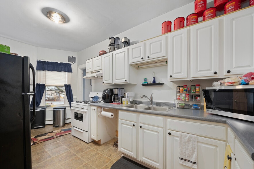 More Photos Of 186 Summit St, Pawtucket Apartments For Sale