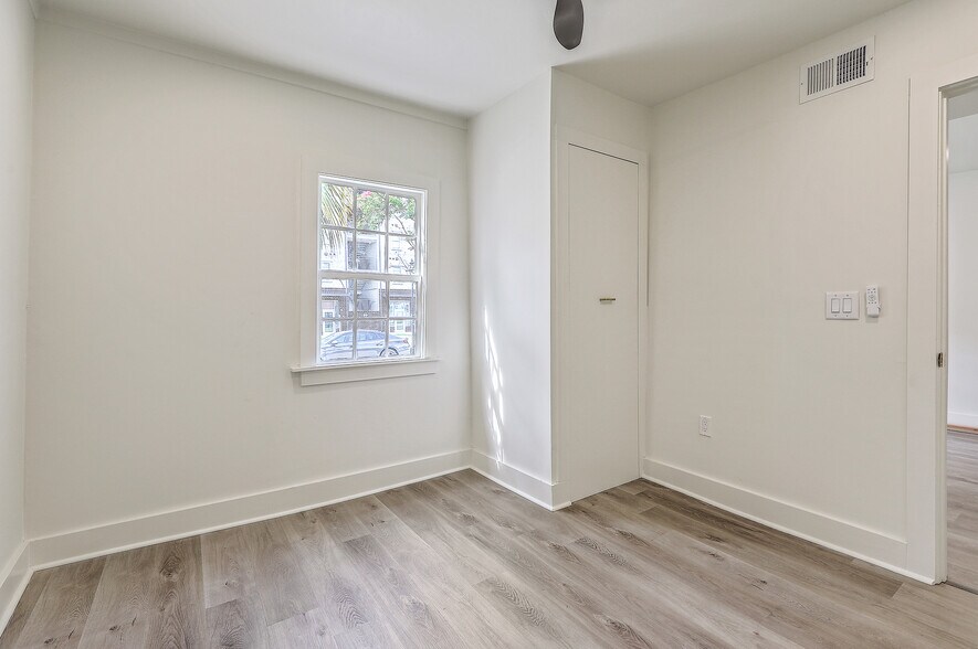 More Photos Of 68 Lee St, Charleston Apartments For Sale