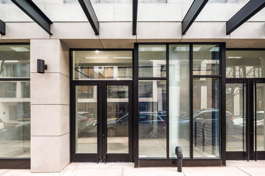 More Photos Of 107 N 1st St, Brooklyn Office For Lease