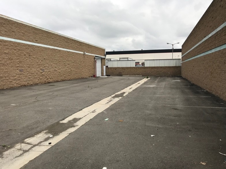 More Photos Of 5770 Anderson St, Vernon Manufacturing For Sale