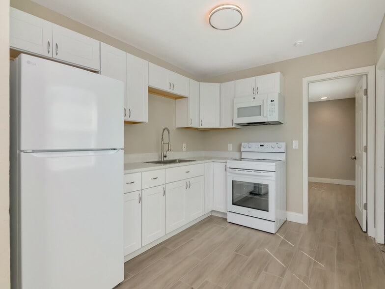 More Photos Of , Bradenton Multifamily For Sale