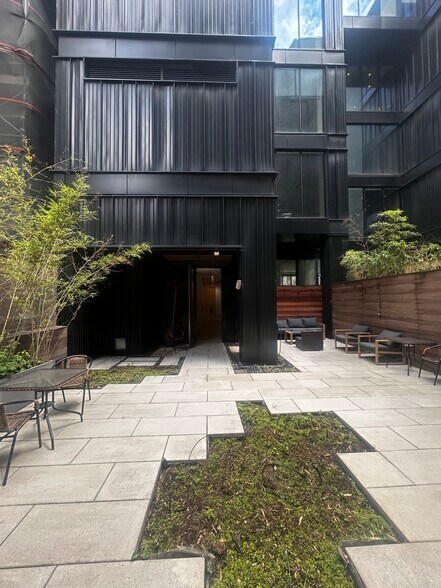 More Photos Of 809 Broadway, New York Office For Lease