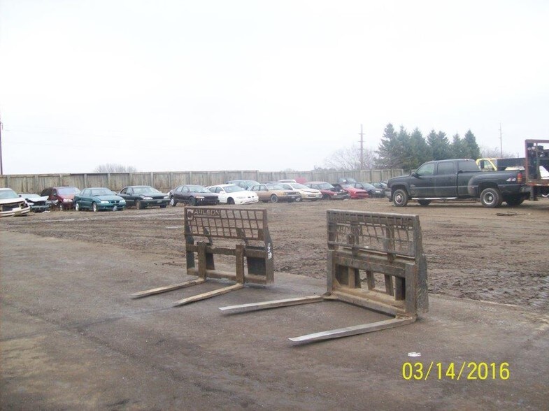 More Photos Of 62805 MN Highway 24, Litchfield Auto Salvage Facility For Sale