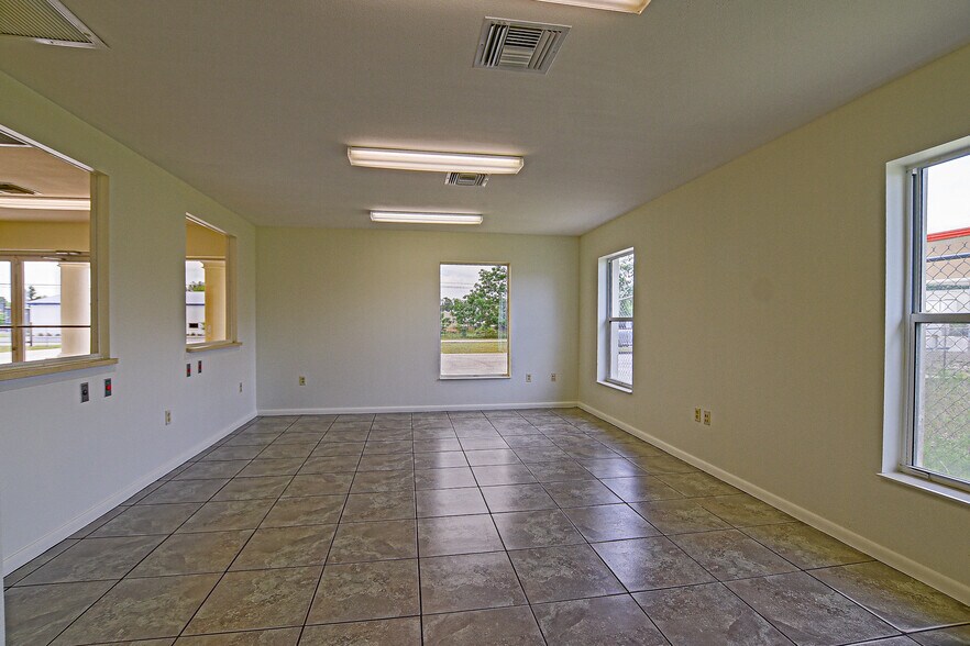 More Photos Of 4785 SE 102nd Pl, Belleview Medical For Sale