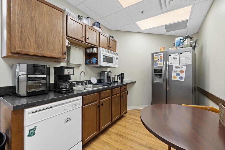 More Photos Of 625 Flormann St, Rapid City Medical For Sale