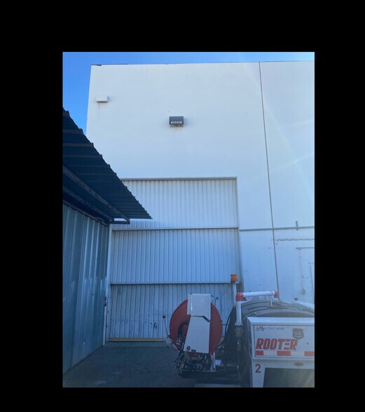 More Photos Of 7949 Ajay Dr, Sun Valley Warehouse For Lease