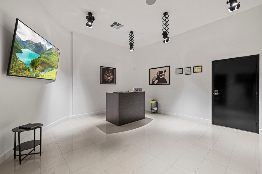 More Photos Of 7460 Varna Ave, North Hollywood Manufacturing For Sale