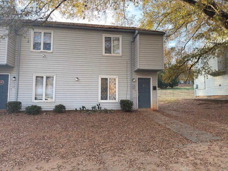 More Photos Of 1931 Mereview Ct, Charlotte Apartments For Sale