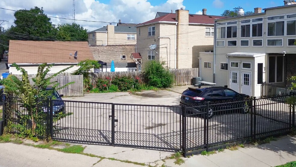 More Photos Of 3256-3258 N Elston Ave, Chicago Storefront Retail Residential For Sale