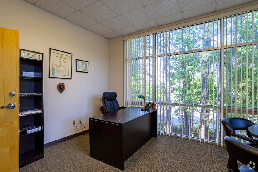 More Photos Of 1156 Bowman Rd, Mount Pleasant Medical For Lease