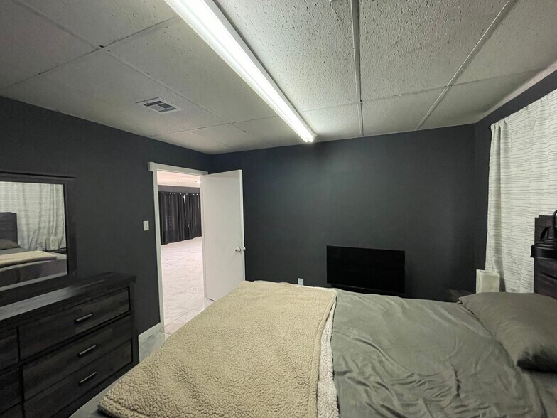 More Photos Of 105 S 2nd St, Richmond General Retail For Sale