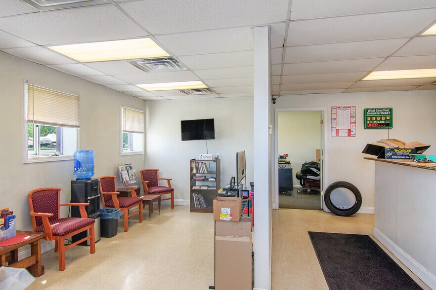 More Photos Of 650 S Plasterbed Rd, Port Clinton Auto Repair For Sale