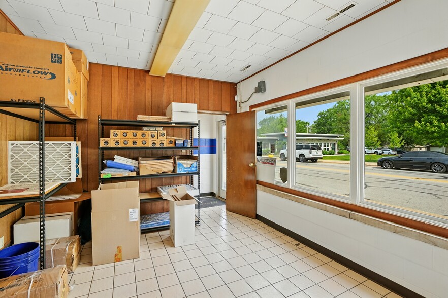 More Photos Of 137 E Joliet St, Schererville Office For Sale