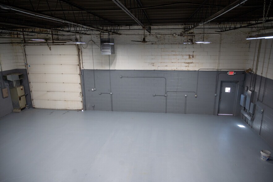 More Photos Of 4135 W 123rd St, Alsip Warehouse For Lease