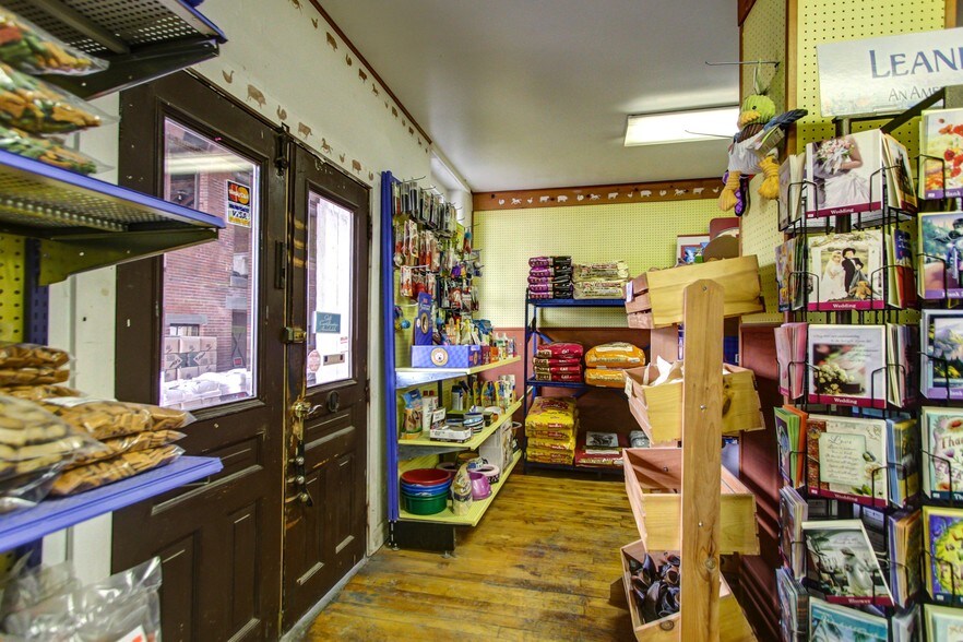 More Photos Of 20 N Main St, Richlandtown Flex For Sale