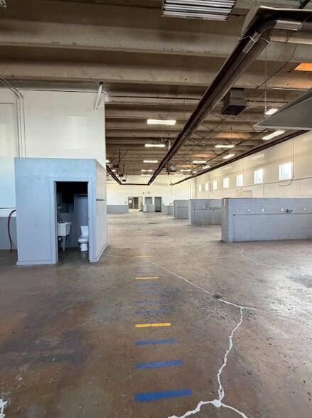 More Photos Of 950 W 2100 S, Salt Lake City Auto Repair For Lease