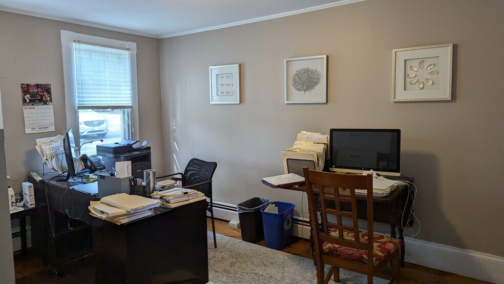 More Photos Of 171 High St, Newburyport Freestanding For Lease