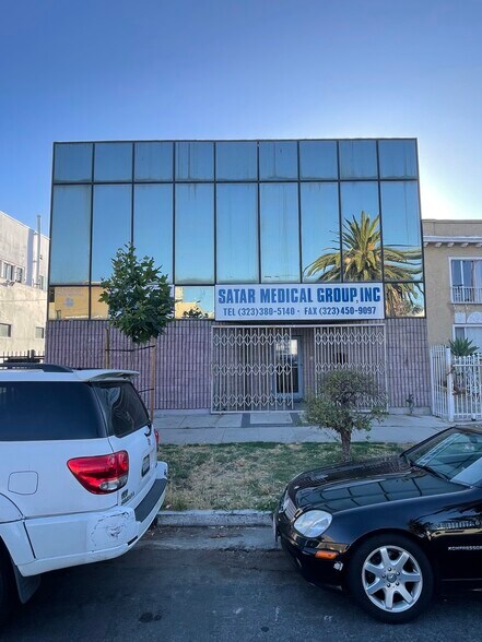 More Photos Of 715 N Ridgewood Pl, Los Angeles Office For Lease