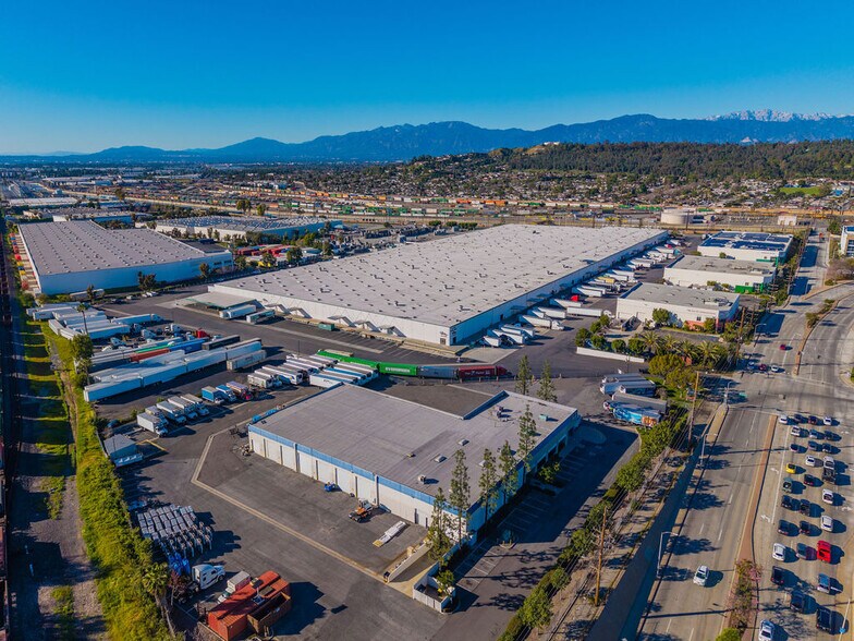 More Photos Of 875-943 S Azusa Ave, City of Industry Unknown For Lease