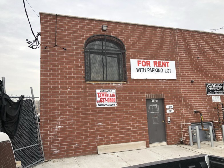 Primary Photo Of 1190 Commerce Ave, Bronx Warehouse For Lease