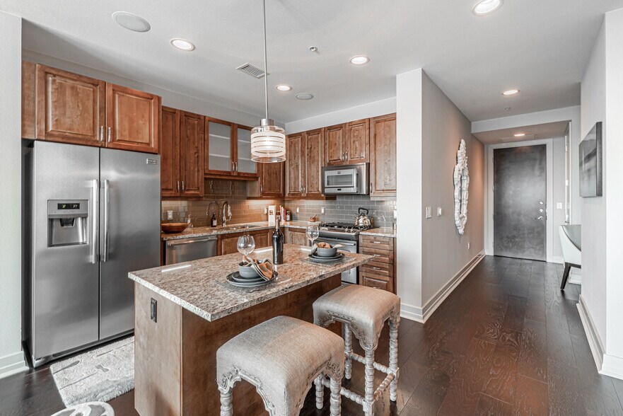 More Photos Of 2929 Weslayan St, Houston Apartments For Lease