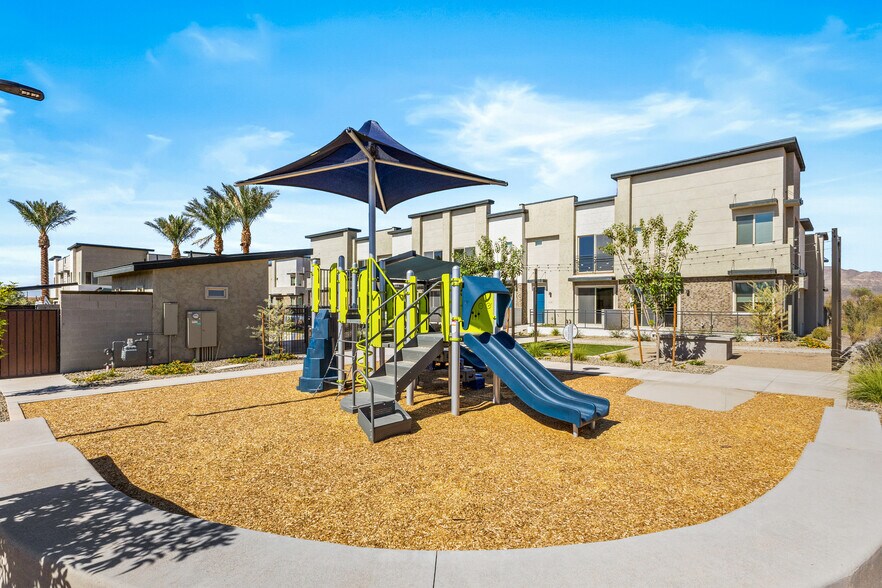 More Photos Of 651 N Ironwood Dr, Apache Junction Apartments For Sale