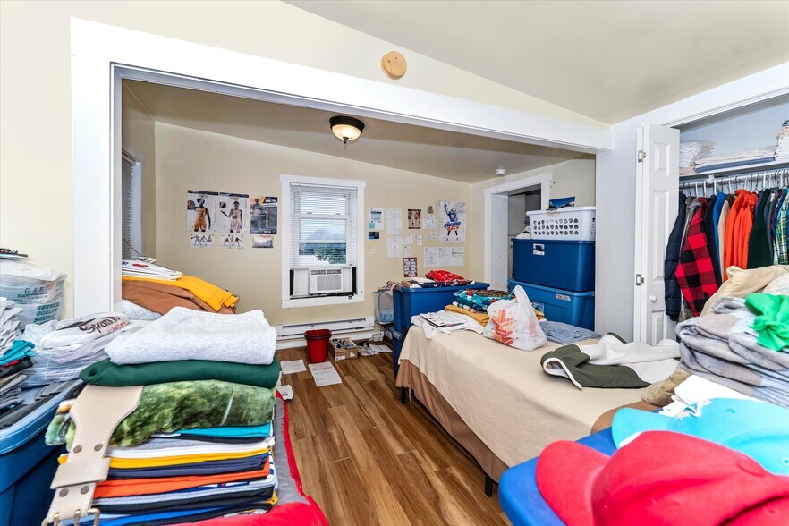 More Photos Of 229 N Church St, Thurmont Apartments For Sale