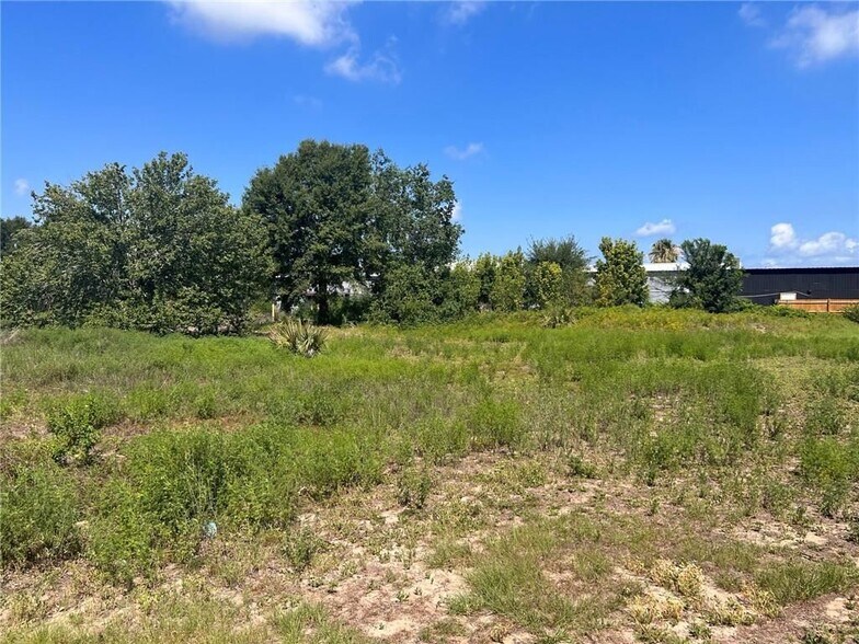 More Photos Of 11331 Lake Forest Blvd, New Orleans Storefront Retail Office For Sale