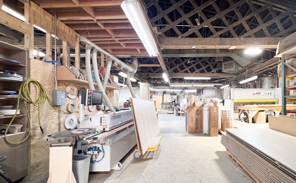 More Photos Of 228-248 46th St, Brooklyn Warehouse For Sale