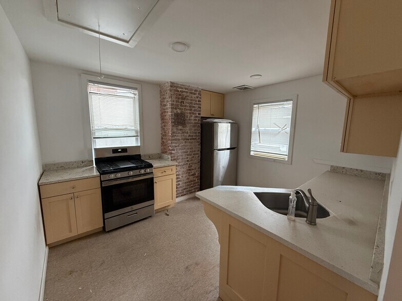 More Photos Of 217 Beach 116Th St, Rockaway Park Office For Lease