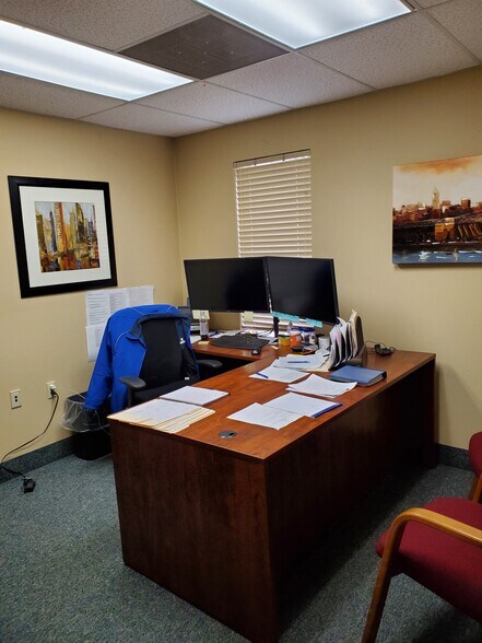 More Photos Of 6327 Molloy Rd, East Syracuse Unknown For Lease