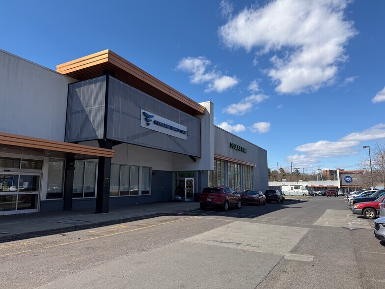 Primary Photo Of 301 W Chelten Ave, Philadelphia Supermarket For Lease