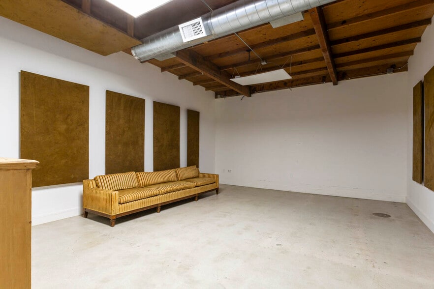 More Photos Of 5908 Barton Ave, Los Angeles Loft Creative Space For Sale